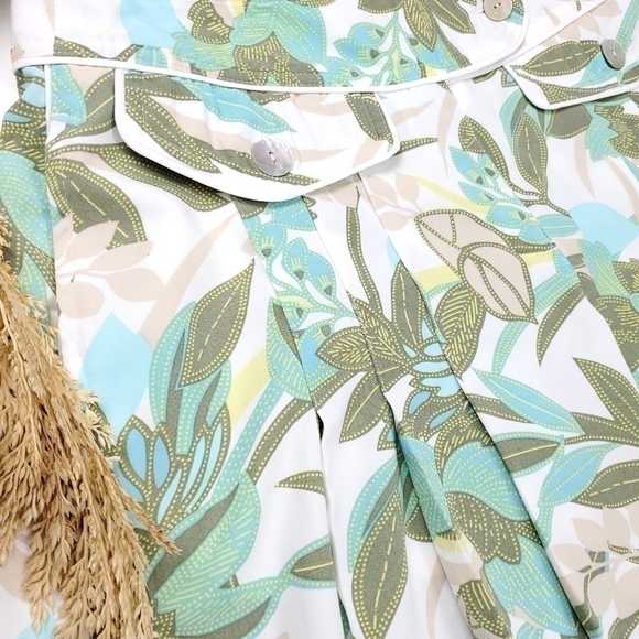 New IZOD Cool XFG Pleated Green Leaf Short Pants Sz 4 - Picture 16 of 16